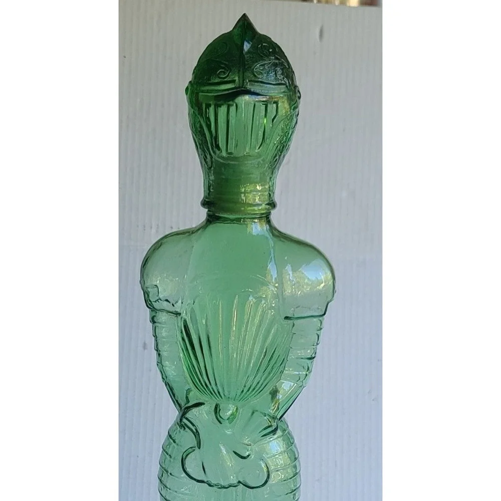 Vintage Green‎ Glass Knight Armor Wine Bottle Decanter Glassware Collectible